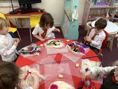 Then we positioned the colours on wool to make pictures.