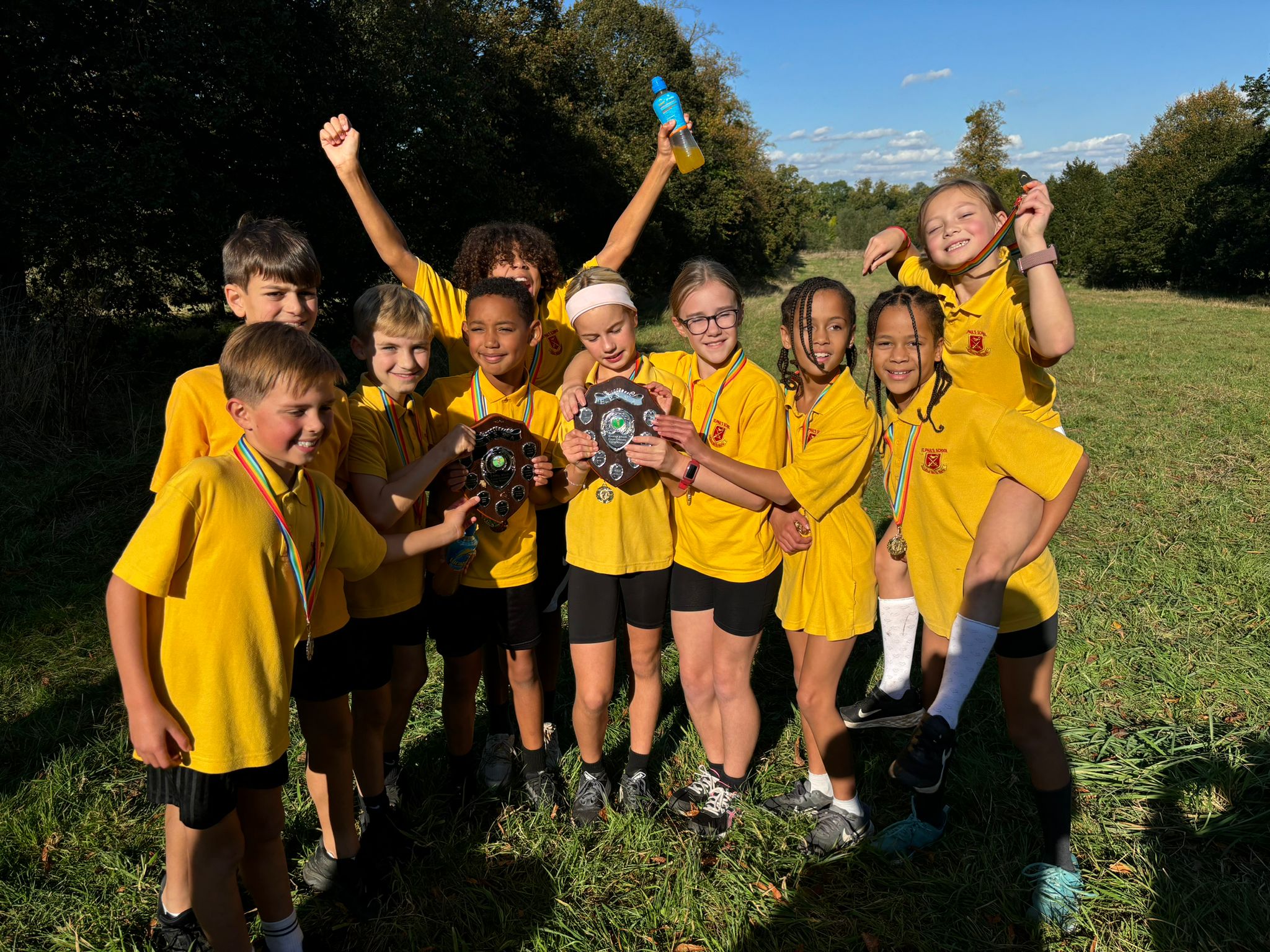 Boys' and girls' cross country team winners!