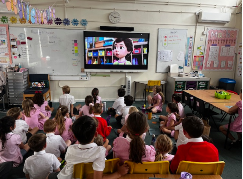 Both Year 2 classes achieved their COMPLIMENT reward. 2S watched a movie and had popcorn and 2D will be having their treat on Friday afternoon. What a fantastic end to a great term. Well Done to both classes! 
