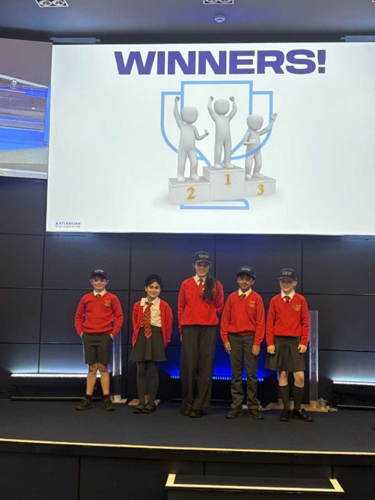 Winners of the challenge who received a Williams hat as their prize