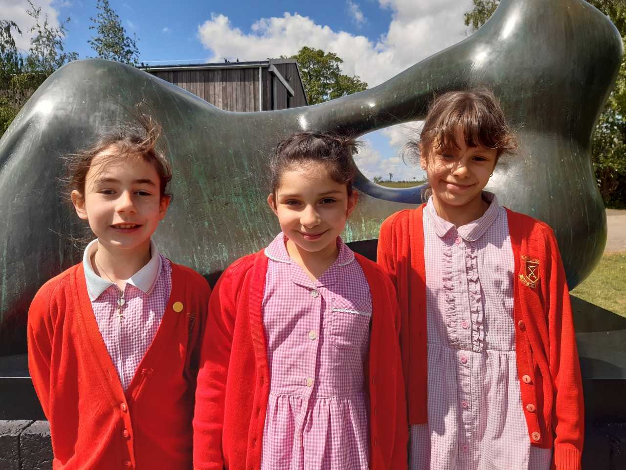 Year 4 looking at Henry Moore Scultures