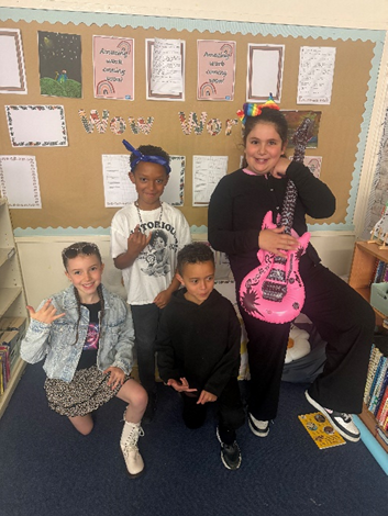 Children posing together dressed up as their TTRS Avatar. 